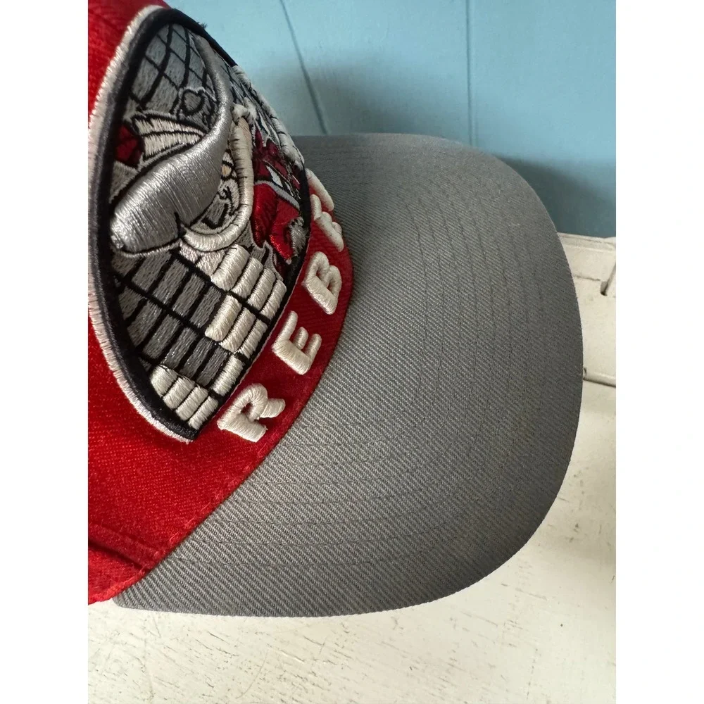 Zephyr UNLV Rebels Snapback Hat Red Grey Hey Reb Mascot NCAA Baseball Cap Mens